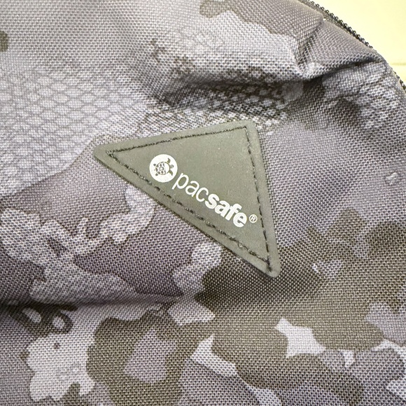 Pacsafe Vibe25 Anti-theft backpack - Picture 4 of 11